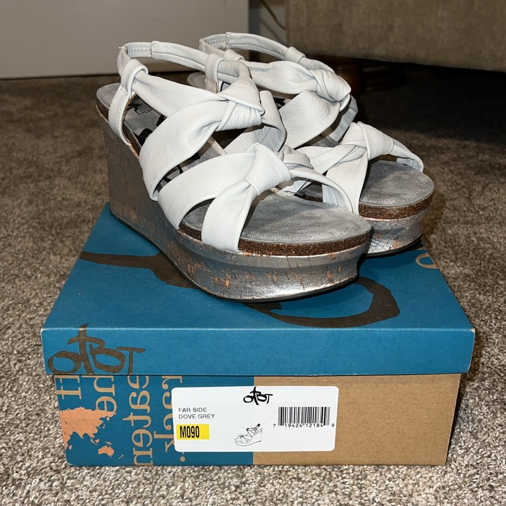 OTBT Wedges - Picture 2 of 3